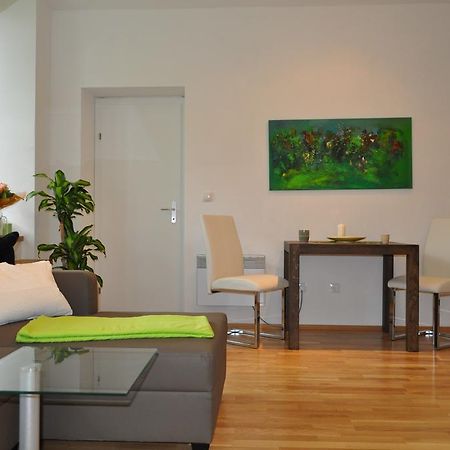 Ferienwohnung Im Univiertel Mit Garten Грац Екстер'єр фото