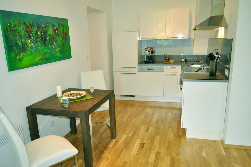 Ferienwohnung Im Univiertel Mit Garten Грац Екстер'єр фото